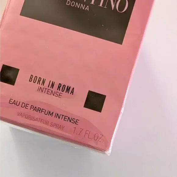 AUTH Valentino Donna Born in Roma Intense 1.7 oz (full size)